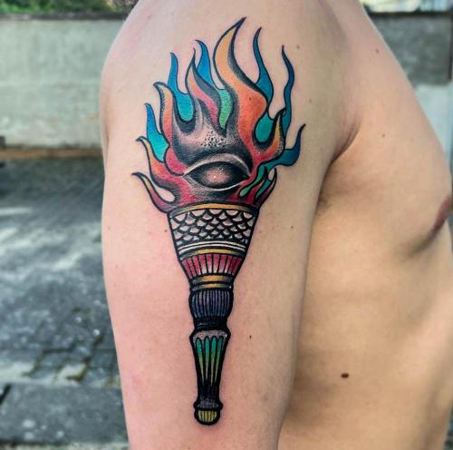 Ariana, color-tattoo, overarm, fakkel